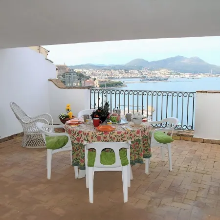 Belvedere Home with Sea View on the Gulf of Gaeta