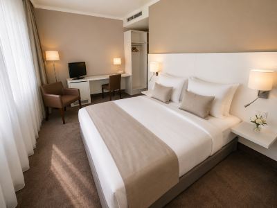 Guestified. | Grand Airport Hotel