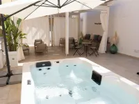 Palazzo Sospiri Hotels in Bisceglie