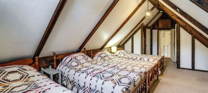 Peaceful All-season Getaway for Families in Ludlow Hotels in Windsor County