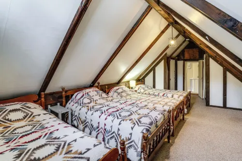 Peaceful All-season Getaway for Families in Ludlow - Homestays