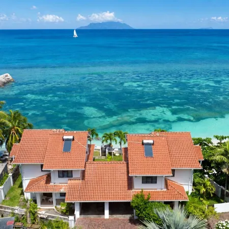 Beach View Villa - Beauvallon Villas