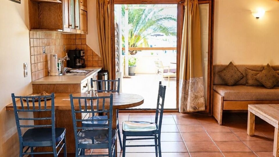 Mylos Hotel Apartments