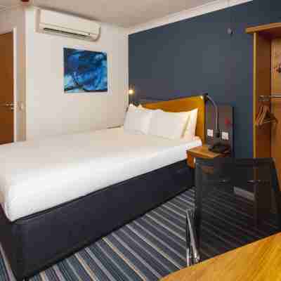 Holiday Inn Express BIRMINGHAM AIRPORT NEC by IHG Rooms