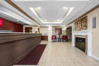 Red Roof Inn & Suites Clinton, TN - parking