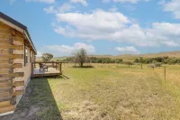 Wyoming Cabin Escape: Panoramic Mountain Views! - Homestays