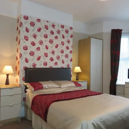 Claremont Hotels in Shanklin