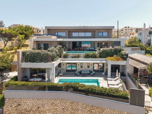 Lusol Seafront Villas - Villaer