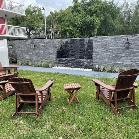 Equus Inn I75