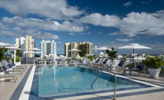 Courtyard Miami Beach South Beach