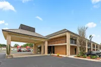 Quality Inn Kinston Hwy 70 - parking