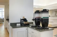 Residence Inn Sandestin at Grand Boulevard - breakfast
