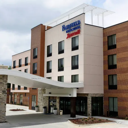 Fairfield Inn & Suites Omaha West