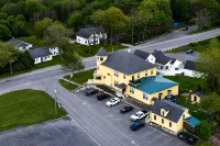 Near Bates & Bowdoin Colleges + Local Nature Park! - Apartments