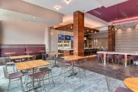 Courtyard Raleigh Cary/Parkside Town Commons - breakfast