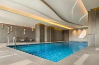 DoubleTree by Hilton Osaka Castle - Kolam Renang