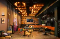 Moxy Glasgow Merchant City - Pet friendly