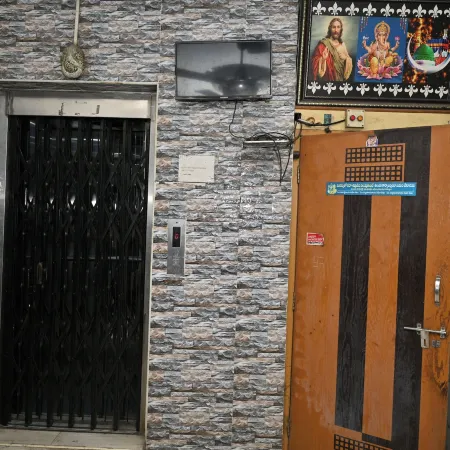 Hotel Amaravathi Residency
