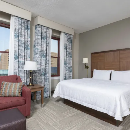 Hampton Inn Indianapolis Dwtn Across from Circle Centre Hotels in Indianapolis