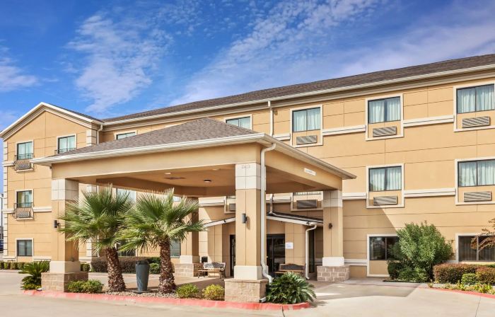 GRANDER INN & SUITES by IHG