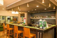 Highlander Hotel & Apartments - bar