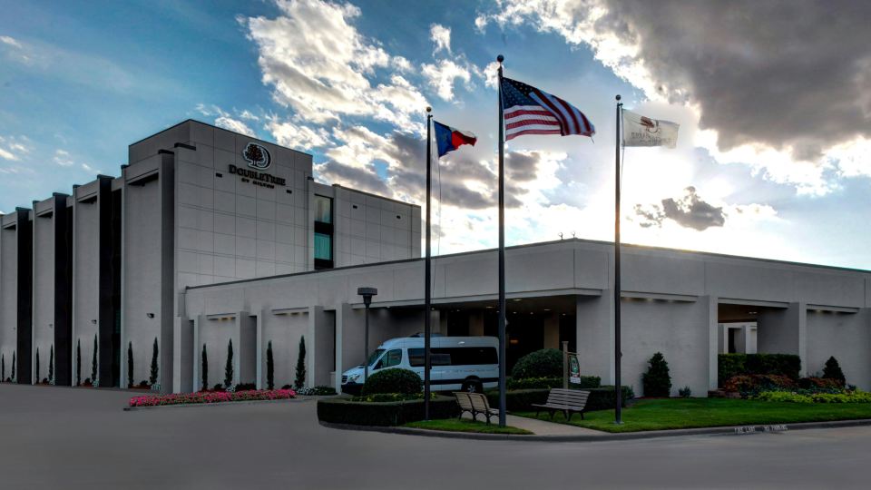 Doubletree by Hilton Arlington DFW South