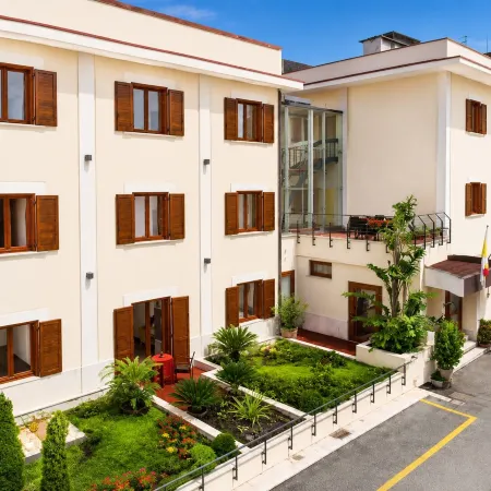 Hotel Diana