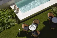 On Residence - Romantic
