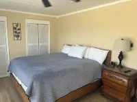 Spacious  4 bedroom home /sleeps 10 /just minutes from State and National Park. - 3-Star