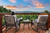 Sojourn Lodging - Mountain view