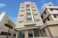 Townhouse Oak Hotel Niaga Surabaya - parking