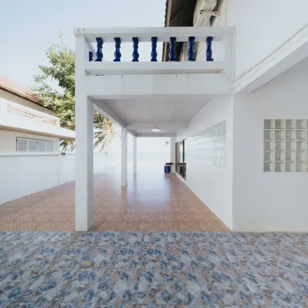 GAO Bee One Beachfront Pool Villa