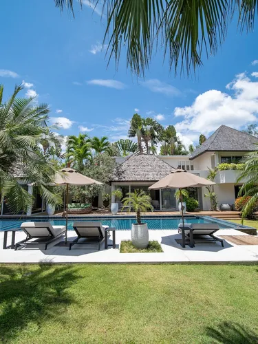 รูปภาพของLayan Estate 4-Bedroom Garden Villa