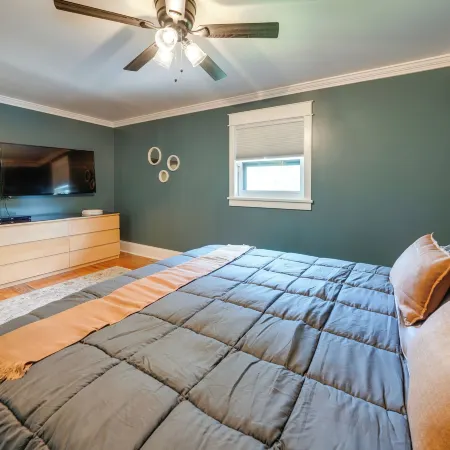Peaceful Joliet Retreat Near Dtwn & Route 66