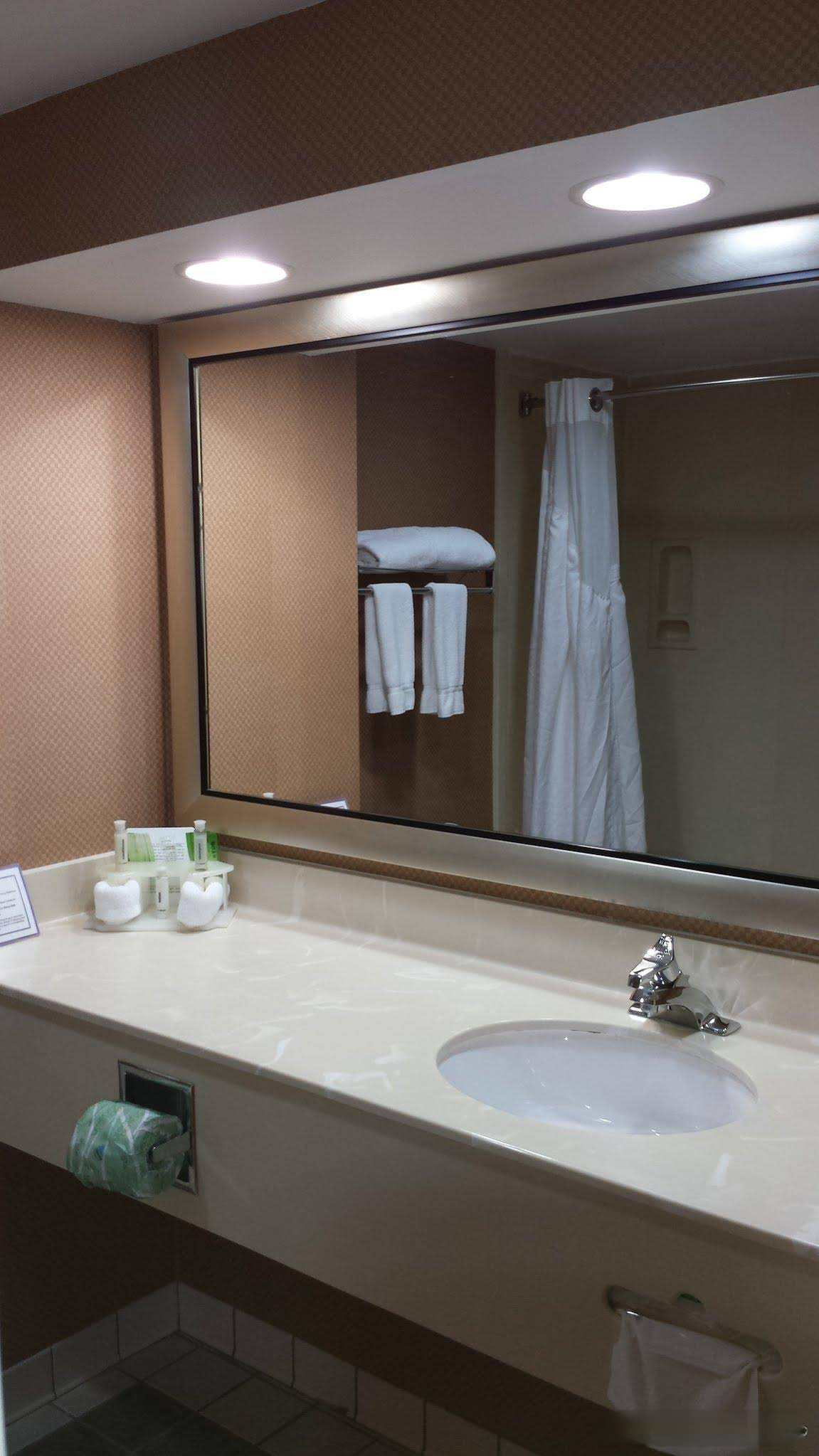 Holiday Inn Express Edgewood-Aberdeen-Bel Air, an Ihg Hotel