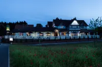 The Red Lion Inn by Chef & Brewer Collection