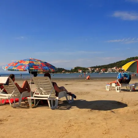 Spacious and Sunny Apartment, Island Rab