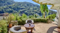Luxury Beach Frontage Villa for Rent Hotel di 