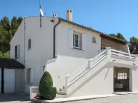 Domaine de Majobert Hotels in Visan