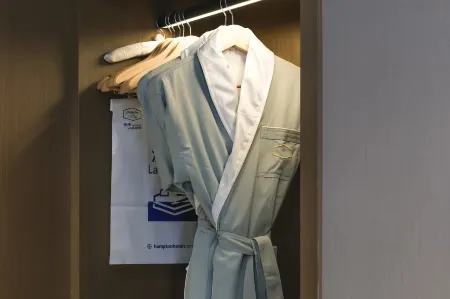 햄튼 바이 힐튼 이우 국제무역시장