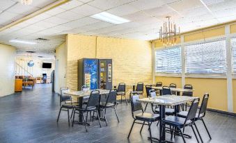 Rodeway Inn - Housity
