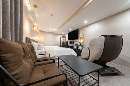 Cheongju Stay Hotel Отели рядом с достопримечательностью «Cheongju Early Printing Museum»