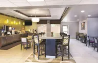 La Quinta Inn & Suites by Wyndham - Tampa South - Jacuzzi