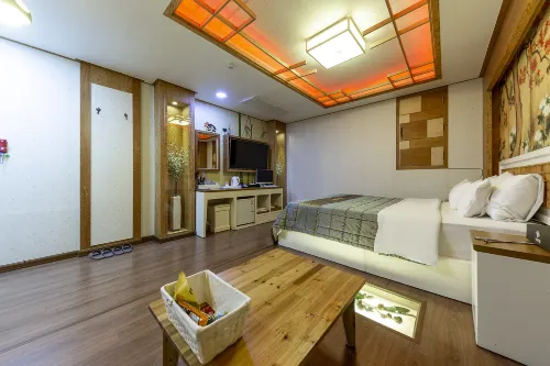 Okcheon J and B Self Check-in Motel - 2-Star