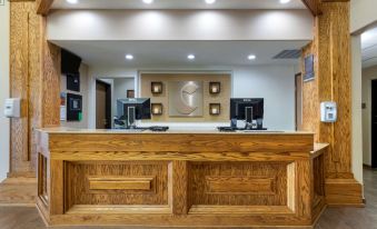 Comfort Inn & Suites Ponca City Near Marland Mansion