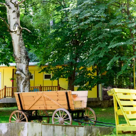 Bungalows Kamena in Kamena Village