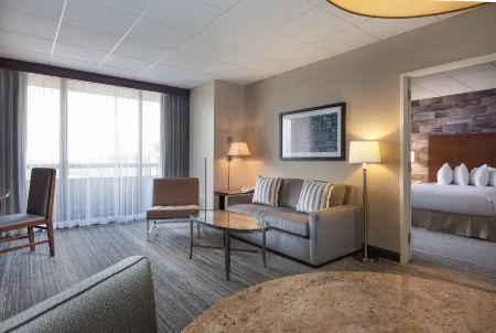 DoubleTree by Hilton Hotel & Suites Houston by The Galleria