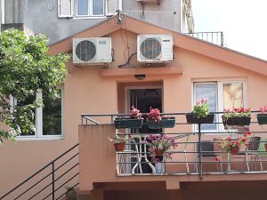 Martiva Apartment with Terrace