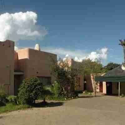 Liya Guest Lodge Hotel Exterior
