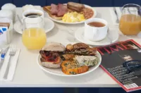 The Duke Boutique Hotel - พร้อมอาหารเช้า
